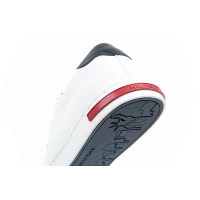 7. Tommy Hilfiger Essential M Schuhe FM0FM04047YBR