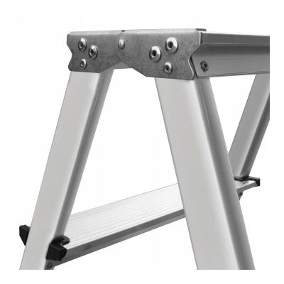 4. AWTOOLS Trittleiter 8 Stufen 125 kg