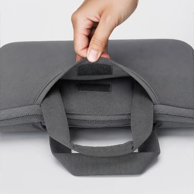 4. Wozinsky WNT-17G 17,3"-Laptoptasche mit ausziehbarem Neoprengriff – Grau