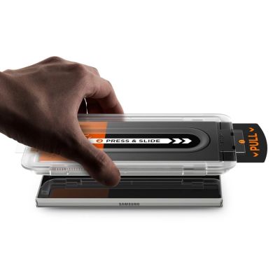 5. Spigen Glas.TR EZ Fit Pro HD Panzerglas für Samsung Galaxy Z Fold 7 - Transparent