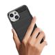 4. Flexible Carbonhülle mit Carbonmuster für iPhone 15 – Blau