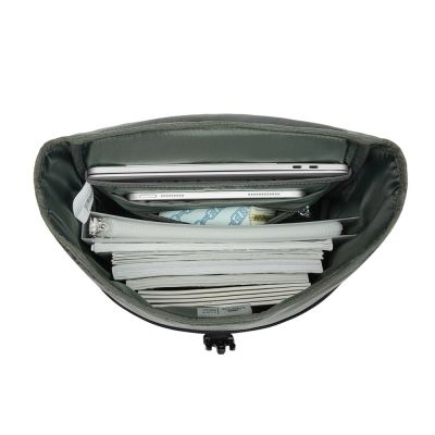 17. Rivacase Eden Rucksack, Roll-Up-Rucksack, Schwarz, Polyester, Gewachstes Leder (zum Hochziehen)