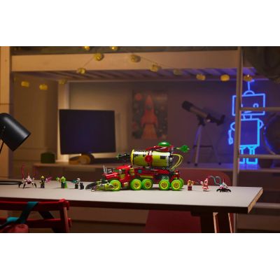 8. LEGO DREAMZzz 71499 Mateos Sprühtruck
