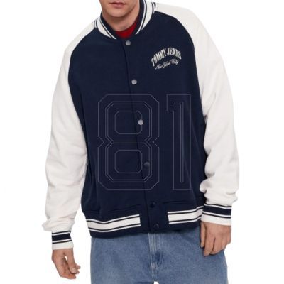 2. Tommy Jeans Varsity M DM0DM18400 Sweatshirt