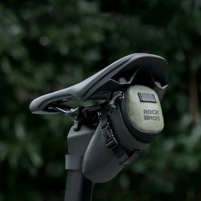 6. Rockbros DB006 Fahrradsatteltasche 0,2 l – Schwarz und Grün