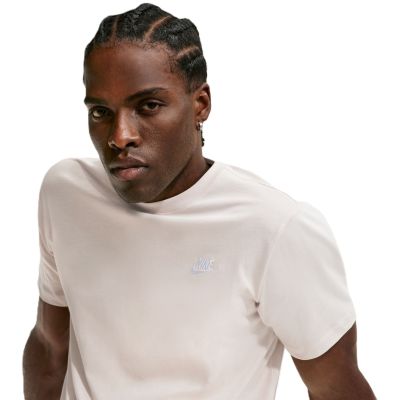 3. Nike Sportswear Club AR4997-105 T-Shirt