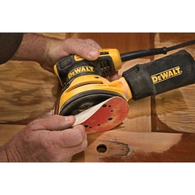 19. DeWalt DWE6423-QS Exzenterschleifer (125 mm)