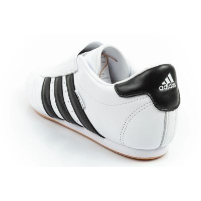 5. Adidas Damen-Taekwondo-Sportschuhe, weiße Leder-Slipper