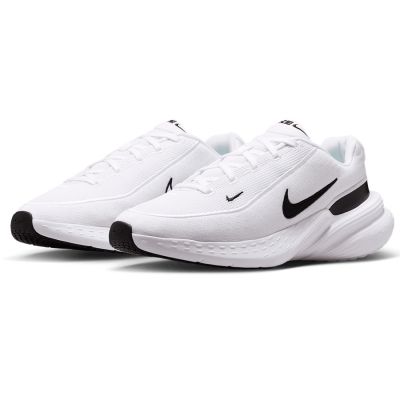 4. Nike Uplift SC IB2765-106 Schuhe