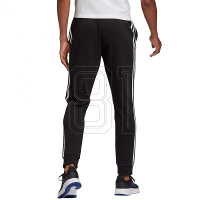 5. adidas Essentials Fleece M GK8821 Hose