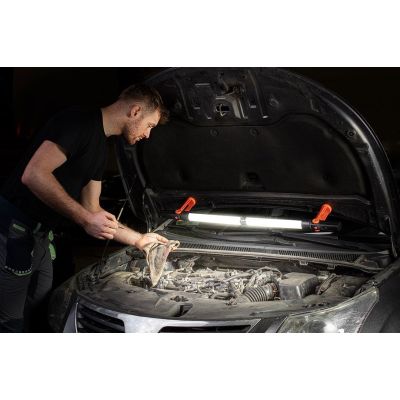 3. NEO Tools 99-047 Taschenlampe