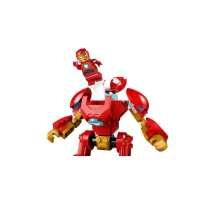 5. LEGO Marvel Super Heroes 11209 - Ultron vs. Iron Man