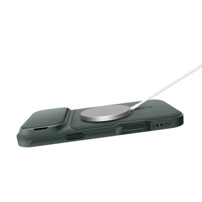7. Spigen Optik Armor MagSafe Case für iPhone 17 Pro Max - Grün