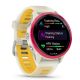 3. Garmin Forerunner 570 42mm Uhr aus Aluminium in den Farben Knochenweiß/Himbeere