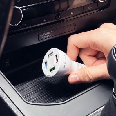 9. Wozinsky WCCAW 50W 4x USB-A QC Autoladegerät - Weiß