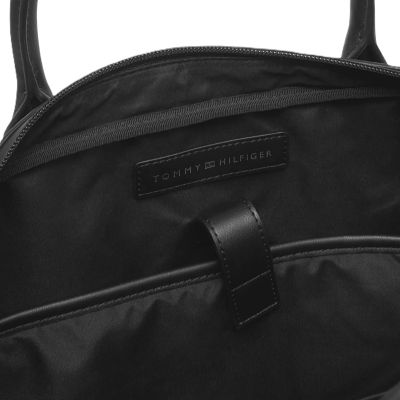 4. TOMMY HILFIGER MONOGRAM LAPTOP-TASCHE