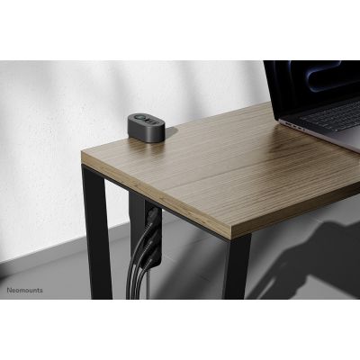 11. Neomounts DS22-840BL6 1,4 m 3-fach Steckdosenverteiler, für den Innenbereich, schwarz