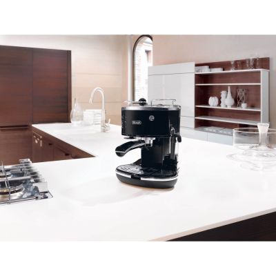 12. DeLonghi Icona ECO 311.BK (1100W; schwarz) Espressomaschine