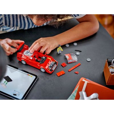 9. LEGO Speed Champions 76934 Ferrari F40 Supercar