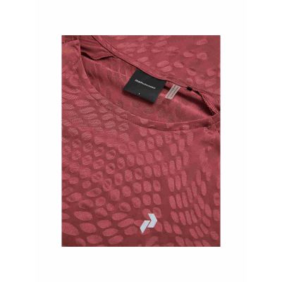 4. PEAK PERFORMANCE W Discover T-Shirt, rot
