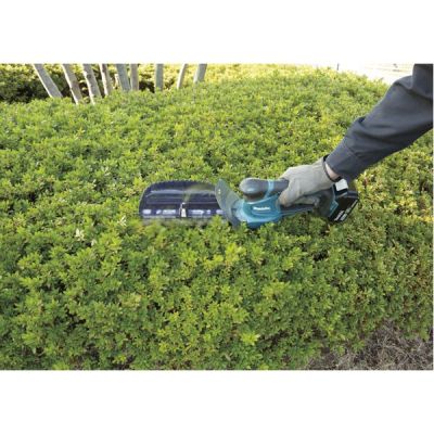 7. MAKITA DUM604ZX Akku-Grasschere