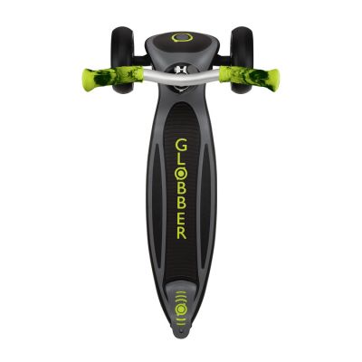 7. Globber Master Prime 3-Rad-Scooter / Schwarz - Limettengrün 664-106