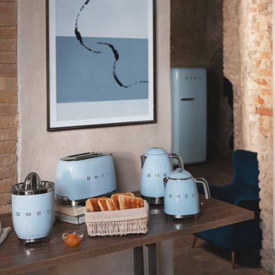 28. SMEG Wasserkocher KLF05PBEU 0,8 l pastellblauer Mini-Wasserkocher