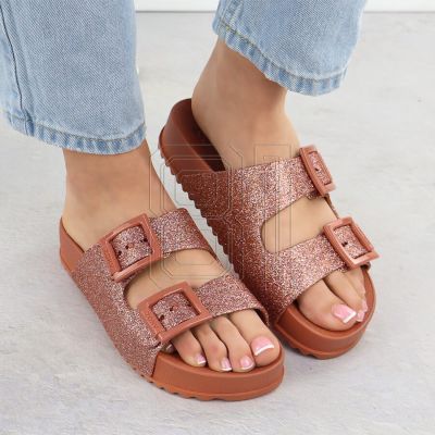 10. Zaxy RR285025 W INT2135A Flip-Flops