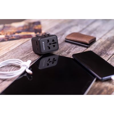 10. Verbatim 49544 Universal-Netzsteckeradapter Schwarz