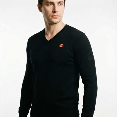 5. Canadian Peak FELINEAK RM BLACK MEN 246 Hoodie (RBMWY9335H/CP-NOIR)