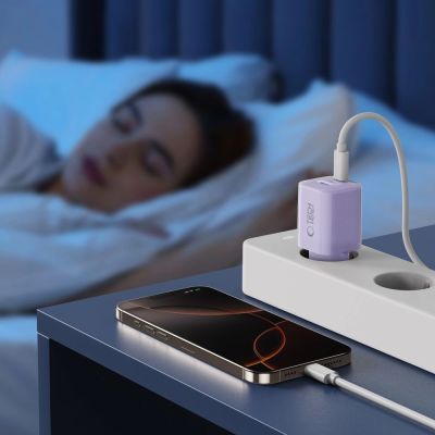 7. Tech-Protect NCM33 PD 33W QC3.0 USB-C / USB-C Wandladegerät - Lila