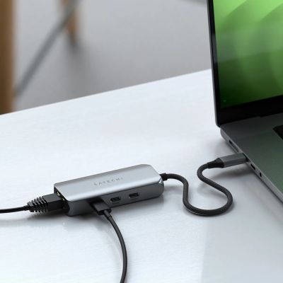7. Satechi 4-in-1 USB-C Hub – Hub für mobile USB-C-Geräte (3x USB-C 3.2 Gen2 10 Gbit/s, 2,5-Gigabit-Ethernet) (Space Grau)