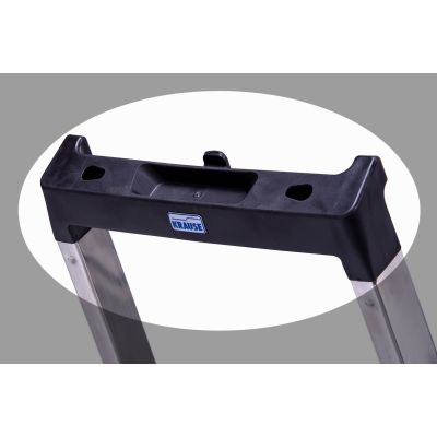 5. SOLIDY KRAUSE 4-stufige freistehende Leiter