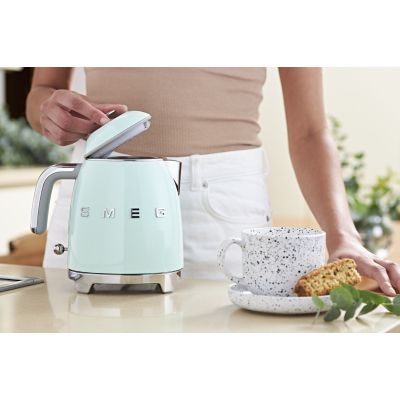 43. SMEG Wasserkocher Modell KLF05PGEU Mini 0,8 l Pastellgrün