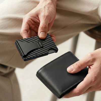 6. Tech-Protect Thorn RFID Carbon Wallet – Schwarz