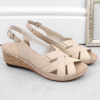 6. Rieker W RKR682 bequeme Ledersandalen beige