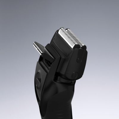 4. Panasonic ES-RW31-K503 Herrenrasierer