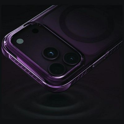 7. Uniq Combat Magclick Ladehülle für iPhone 18 Pro Max / 17 Pro Max – bordeauxrot