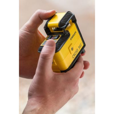 4. CROSS LASER CROSS 360 RED STHT77504-1 STANLEY