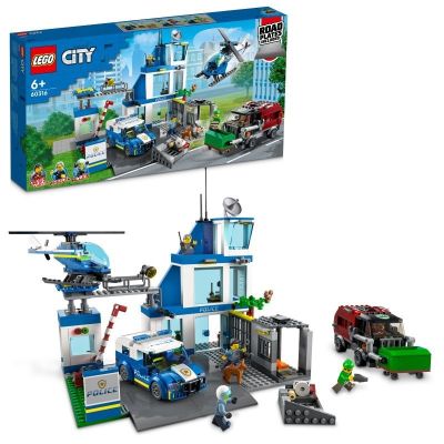 3. LEGO City 60316 Polizeistation