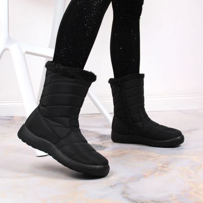 12. Isolierte Schneestiefel NEWS IN EVE378A