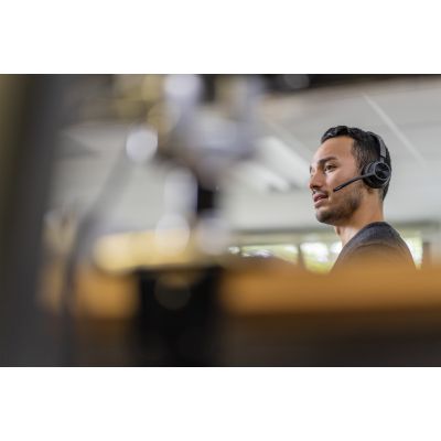 208. POLY Voyager 4320 Microsoft Teams-zertifiziertes USB-C-Headset + BT700-Adapter