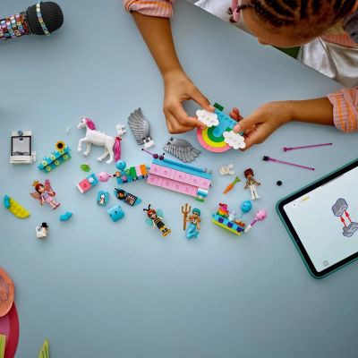 10. LEGO FRIENDS 42661 Kostümparty mit Einhorn & Fee