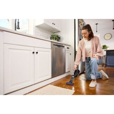 4. Handstaubsauger DVD320BP-QW BLACK+DECKER
