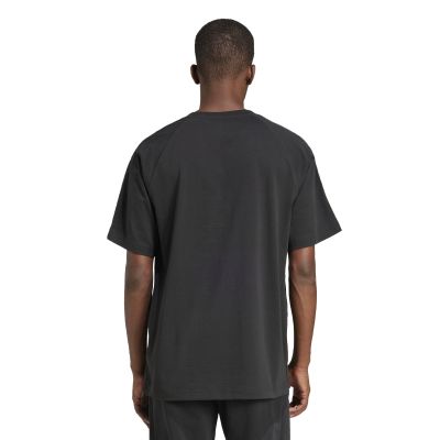 3. adidas Originals Essential T-Shirt M JC9570