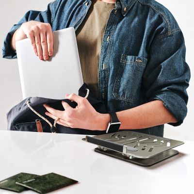 19. Wozinsky WRS-CPY84SS Laptop- und Tablet-Ständer aus Aluminium + gratis Smartphone-Ständer – Silber