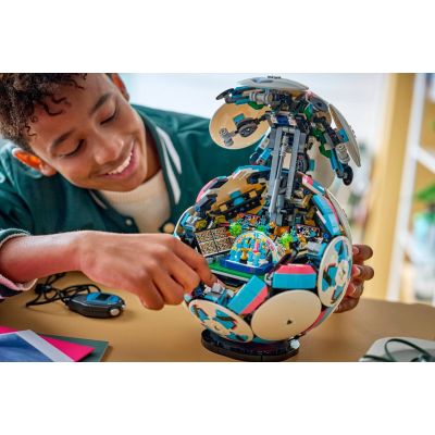 7. LEGO Editions 43019 - Fußball