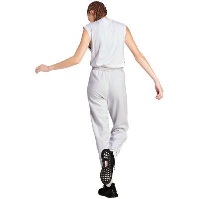 9. adidas Essentials 3-Streifen Fleece Loose-Fit Hose IN6178