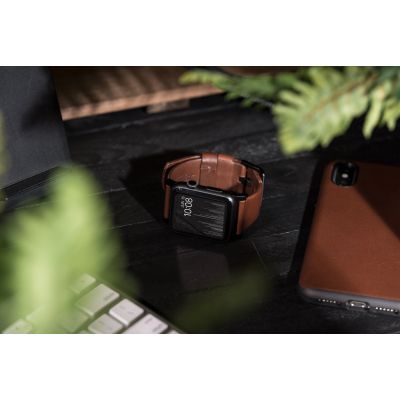 8. Nomad NM1A4RBM00 Smart-Armband aus braunem Leder
