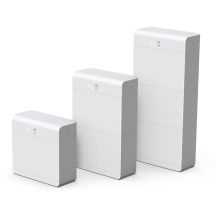 Batteriemodul; Kapazität 6,9 kWh; LiFePO4-Zelltechnologie; Schutzart IP66; Gewicht 68 kg; 15 Jahre Garantie